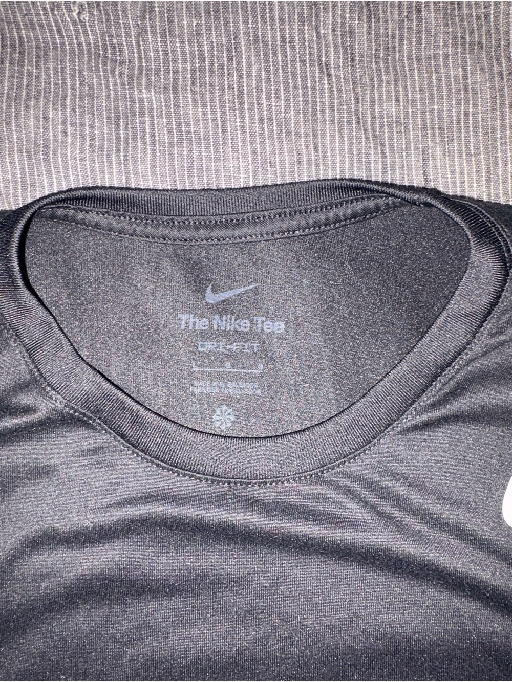 Nike Dri-FIT Tee - Picture 2 of 2